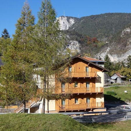 فندق Ai Larici Perarolo di Cadore المظهر الخارجي الصورة