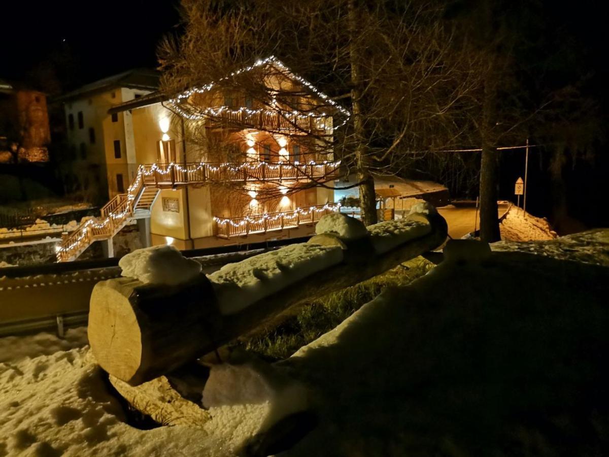 فندق Ai Larici Perarolo di Cadore المظهر الخارجي الصورة